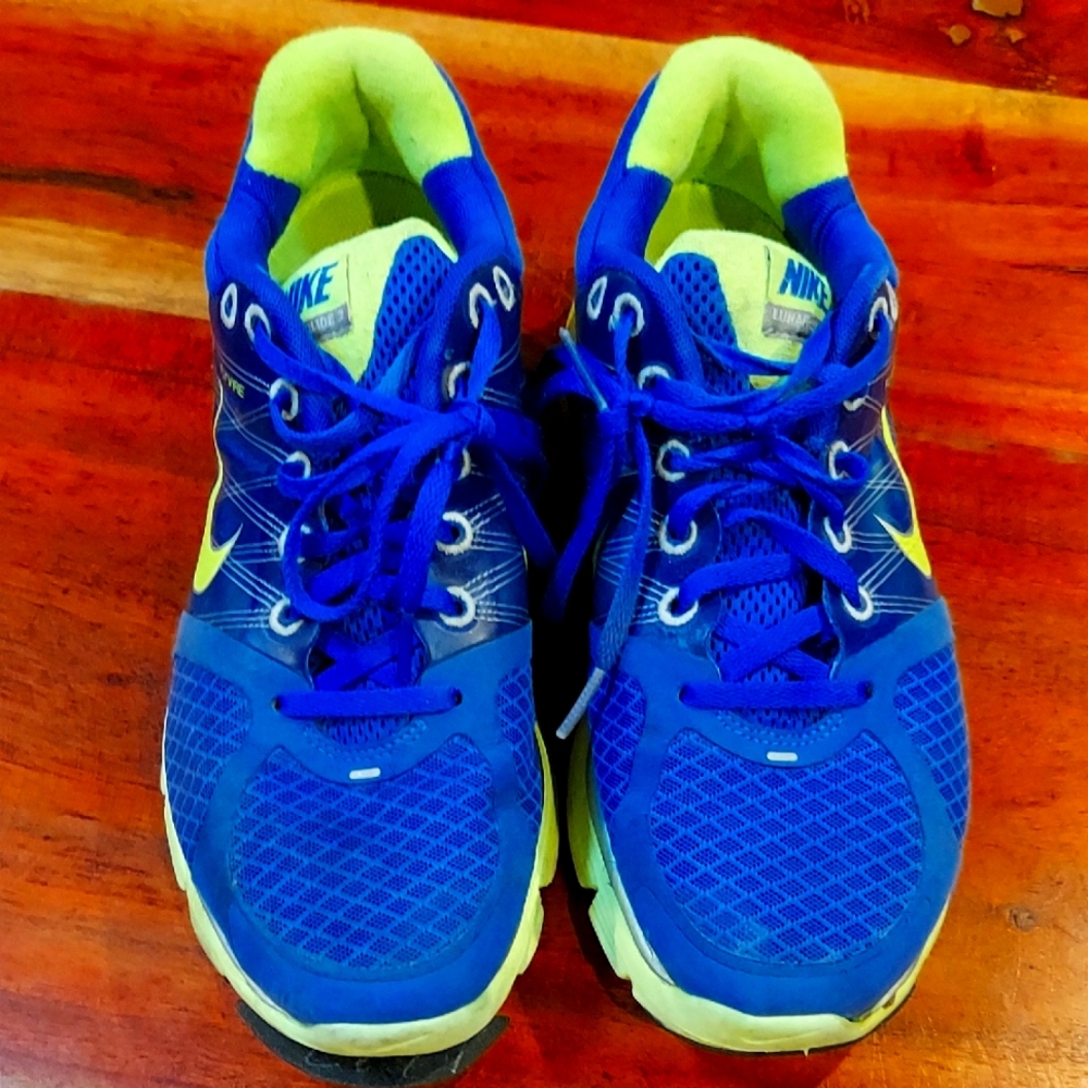 Nike Blue and Green Sneakers Lightweight Breathable Design